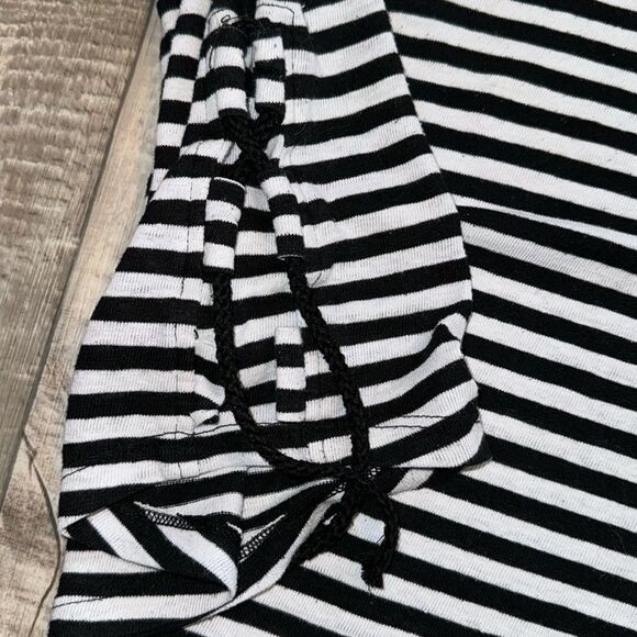 OLD NAVY-classic t-shirt- size L‎ - Picture 3 of 6